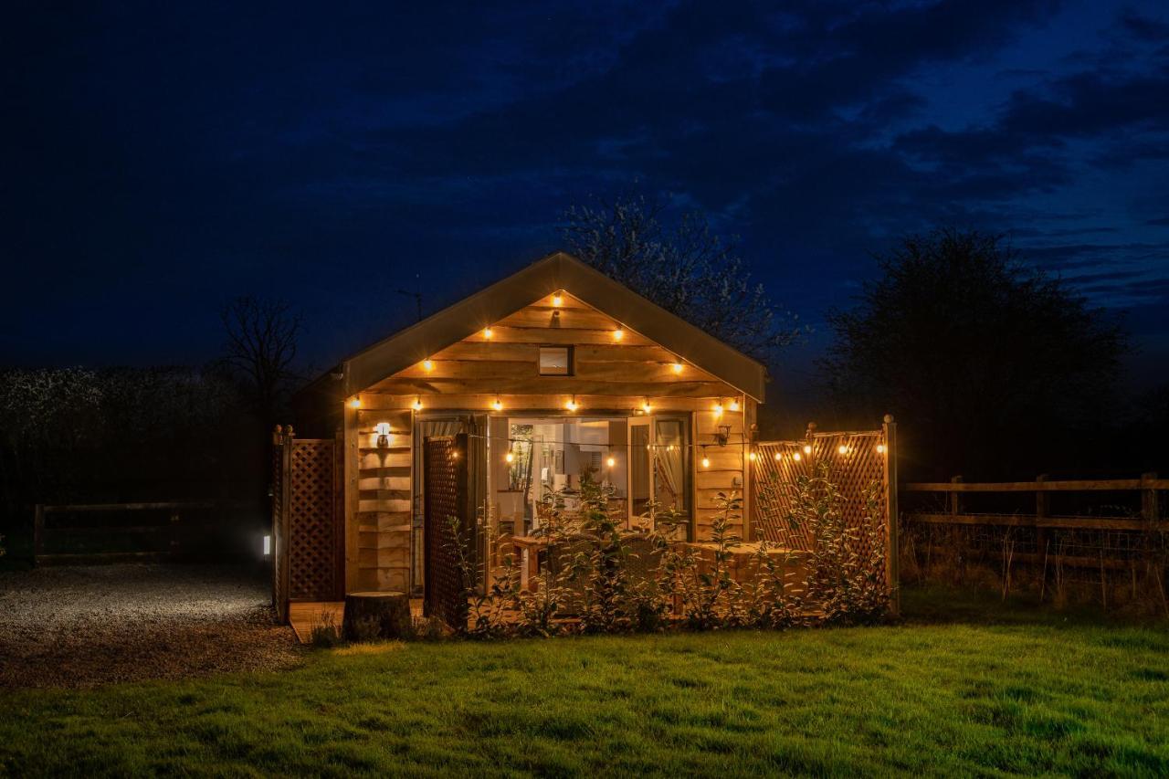 Montana Log Cabin - Ockeridge Rural Retreats Wichenford Exterior photo